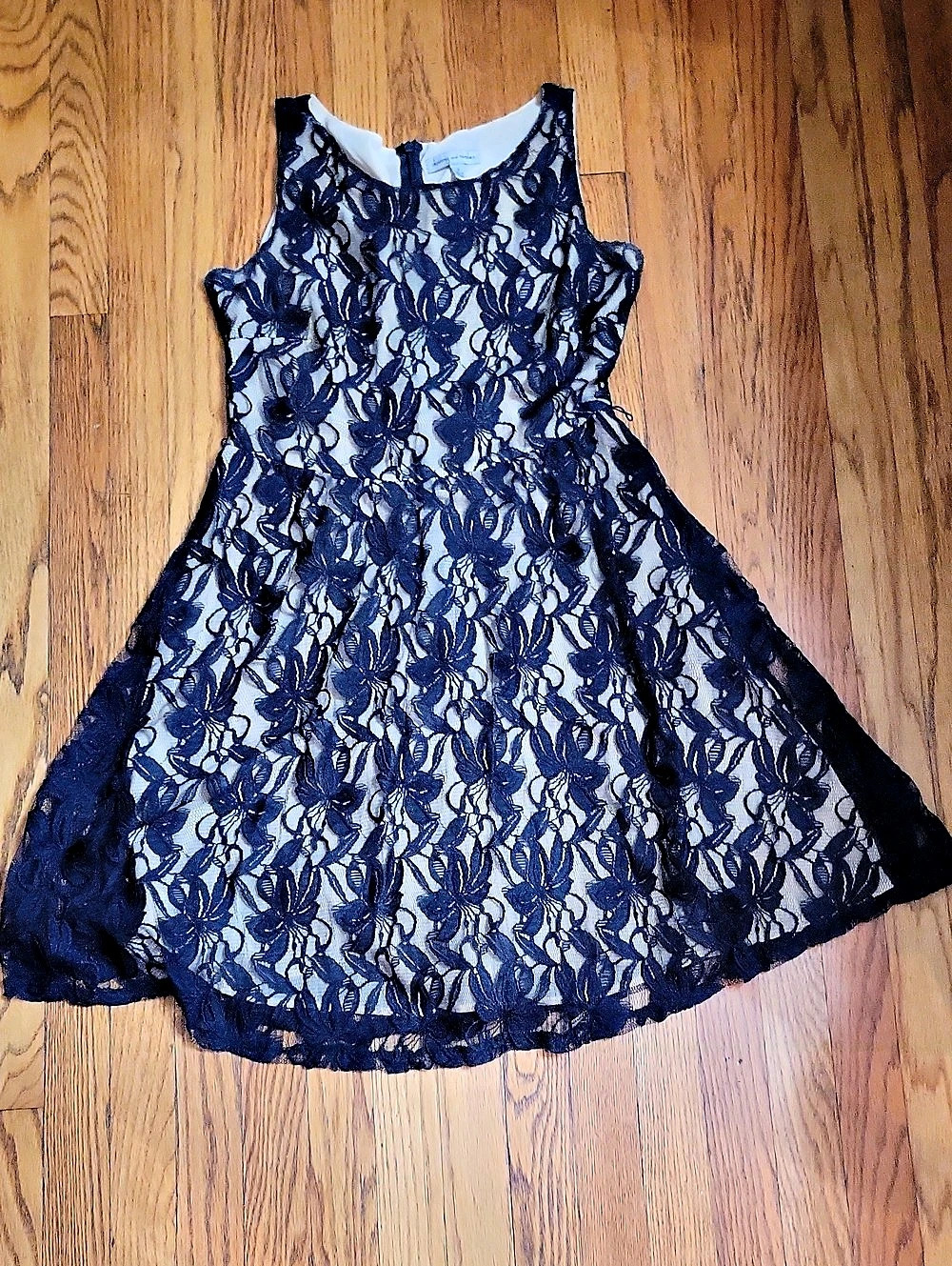 Danny and Nicole Floral Lace Mini Dress in Blue & Tan Size 8